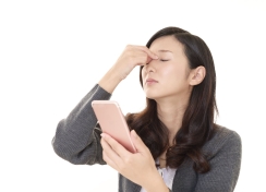 カラダの不調につながることも!「眼精疲労」ってどんな症状?